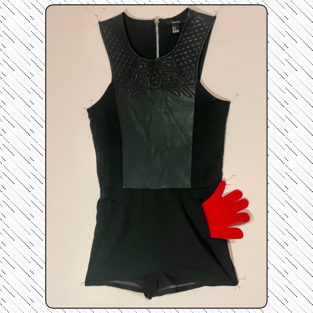 BLACK SHORTS JUMPSUIT… w/ FAUX LEATHER…Sz S…💖Preloved💖 - Picture 1 of 8